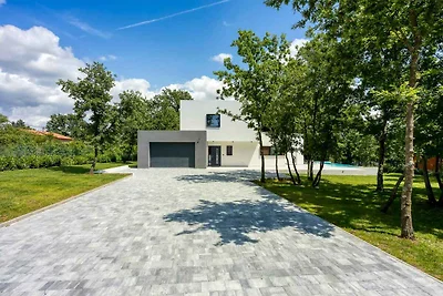 Villa mit Privatpool