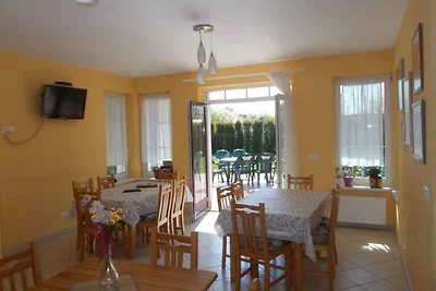 Ferienhaus mit Pool und Klimaanlage