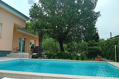 Ferienhaus mit Swimmingpool und Klima