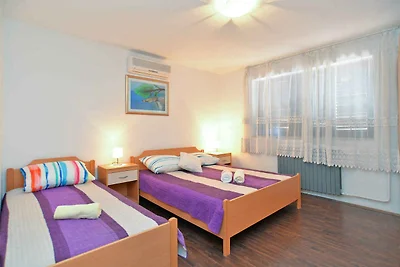 Ferienwohnung mit Klimaanlage und Terrasse