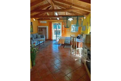 Ferienwohnung mit Terarsse und Garten