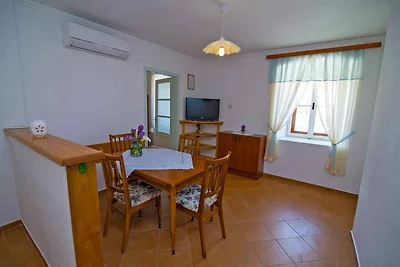 Ferienwohnung mit Terrasse und Klimaanlage