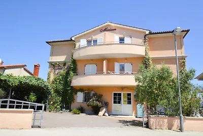 Ferienwohnung mit Balkon und Klimaanlage