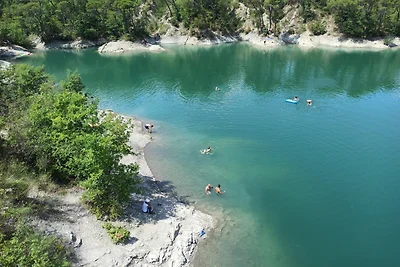 Studio mit eigenem Garten und Aussenpool