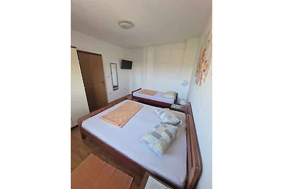 Studio mit Balkon und Klimaanlage