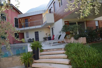 Ferienwohnung Mit Terasse und Pool
