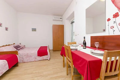Ferienwohnung mit Klimaanlage und Terrasse