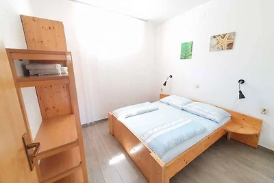 Ferienwohnung with terrace and Internet