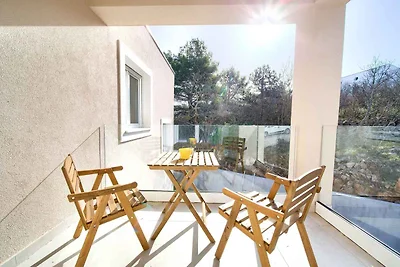 Villa mit Pool in einer ruhigen Gegend in der