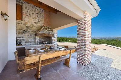 Ferienhaus mit Meerblick und Pool