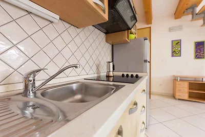 Studio mit Balkon und Klimaanlage