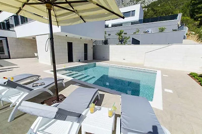Ferienhaus mit Aussenpool