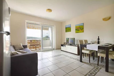 Ferienwohnung mit einen Balkon und Meerblick