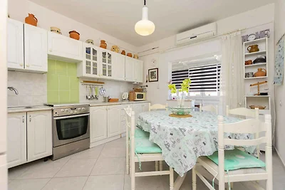 Ferienwohnung mit Terrasse und Klimaanlage