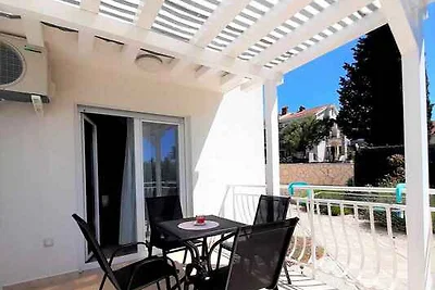 Ferienwohnung mit Swimmingpool in Strandnähe