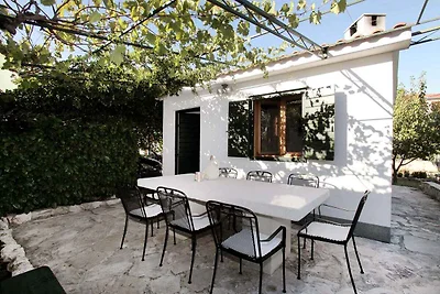 Ferienwohnung mit Klimaanlage und Terrasse in