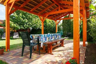 Ferienhaus mit Pool und Internet
