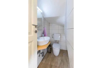 Ferienhaus mit Pool, modern eingerichtet