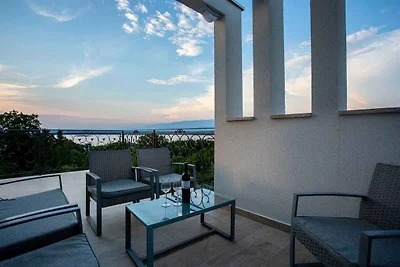 Ferienhaus mit Pool für 8 Personen