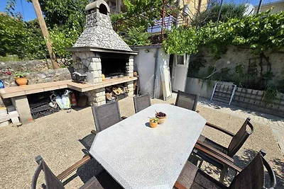 Ferienwohnung mit Garten und Klimaanlage