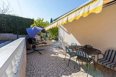 Ferienwohnung mit Klimaanlage und Terrasse
