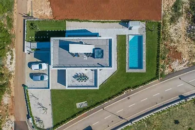 Villa mit Klimaanlage und Pool
