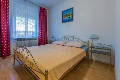 Ferienwohnung mit Terrasse und Tischtennis