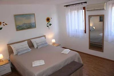 Ferienwohnung mit 6 qm Terrasse