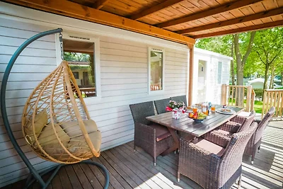 Mobilehome mit Klimaanlage und Terrasse mit