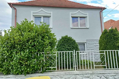 Ferienwohnung mit Grill und Garten