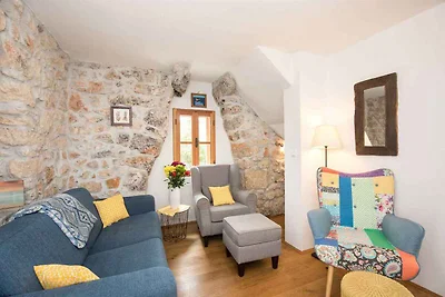 Ferienhaus mit Pool für 8 Personen