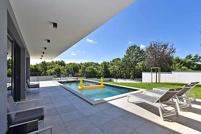 Villa mit Klimaanlage und Pool
