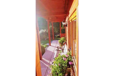 Ferienhaus mit Kamin und Sauna bei Wald