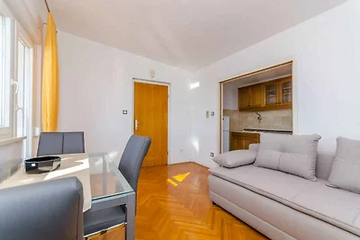 Ferienwohnung mit Klimaanlage und Pool