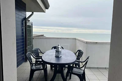 Ferienwohnung mit Balkon, Klimaanlage und