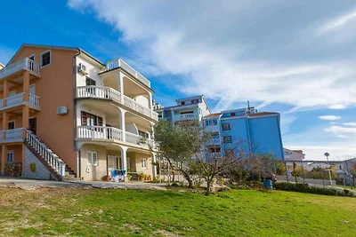 Ferienwohnung mit Balkon und Meerblick