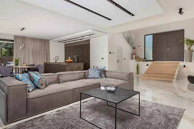 FerienHaus mit Pool und Meerblick