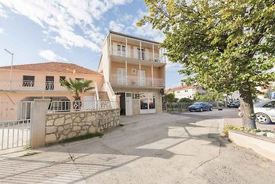 Ferienwohnung mit Klimaanlage mit Terrasse