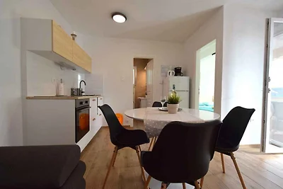 Ferienwohnung mit Balkon und Klimaanlage