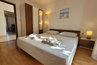 Ferienwohnung mit Balkon und Klimaanlage