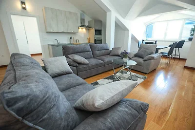 Moderne Seafront Apartments in Mrljane auf de