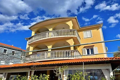 Ferienwohnung mit Balkon und Klimaanlage