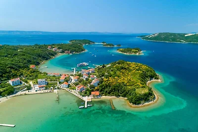 Komfortable Ferienwohnung Nikolina J mit Meer