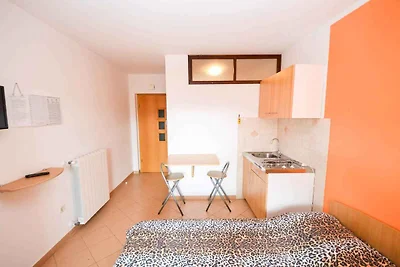 Studio mit Balkon und Klimaanlage