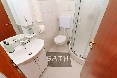 Gemütliche Unterkunft Marino auf Vir mit Gart