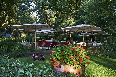 Villa mit Klimaanlage, Pool und Terrasse