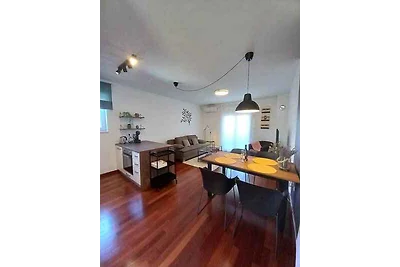 Ferienwohnung mit Klimaanlage und Aussenpool