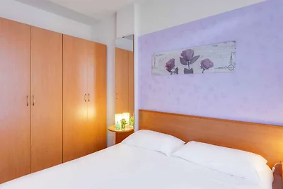 Ferienwohnung mit Klimaanlage und Aussenpool