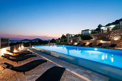 Ferienhaus mit Gemeinschaftspool und