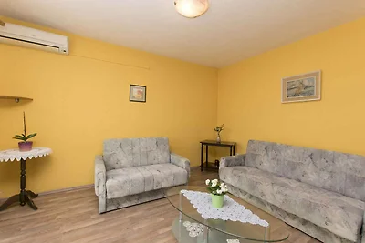 Ferienwohnung mit Terrasse und Klimaanlage